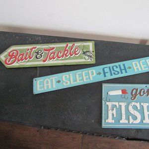 Set of 3 Metal Fishing and Bait Signs